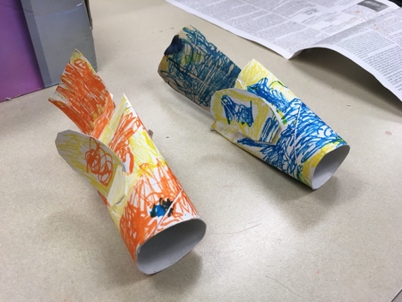 “Fish” made from toilet paper rolls
